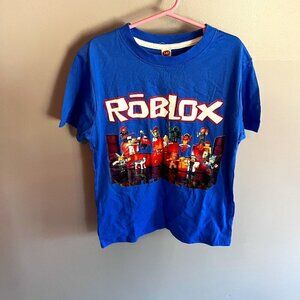 Roblox t-shirt Blue NWT Size 140 = 10 yrs